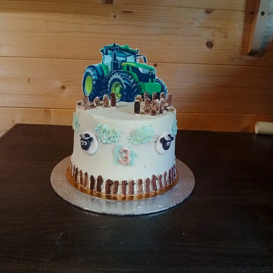 Layer_cake_choco-min Layer_cake_choco