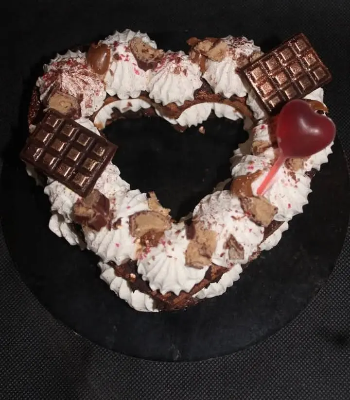 letter_cake_forme_coeur_chocolat_gourmand letter_cake_forme_coeur_chocolat_gourmand