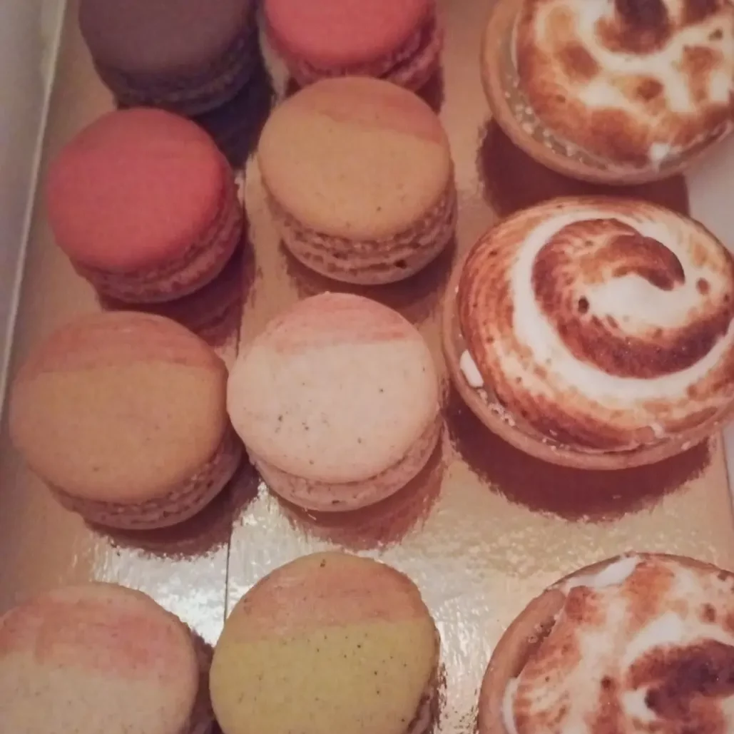 macarons-min macarons-min